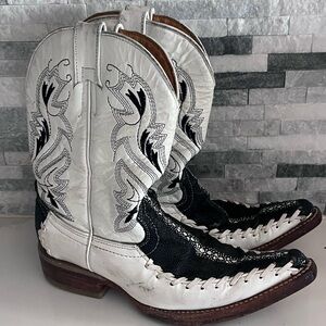 Black & White Western Cowboy Boots - Lace Trimmed Pointed Toe